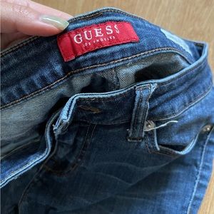 Guess low-rise Cindy jeans